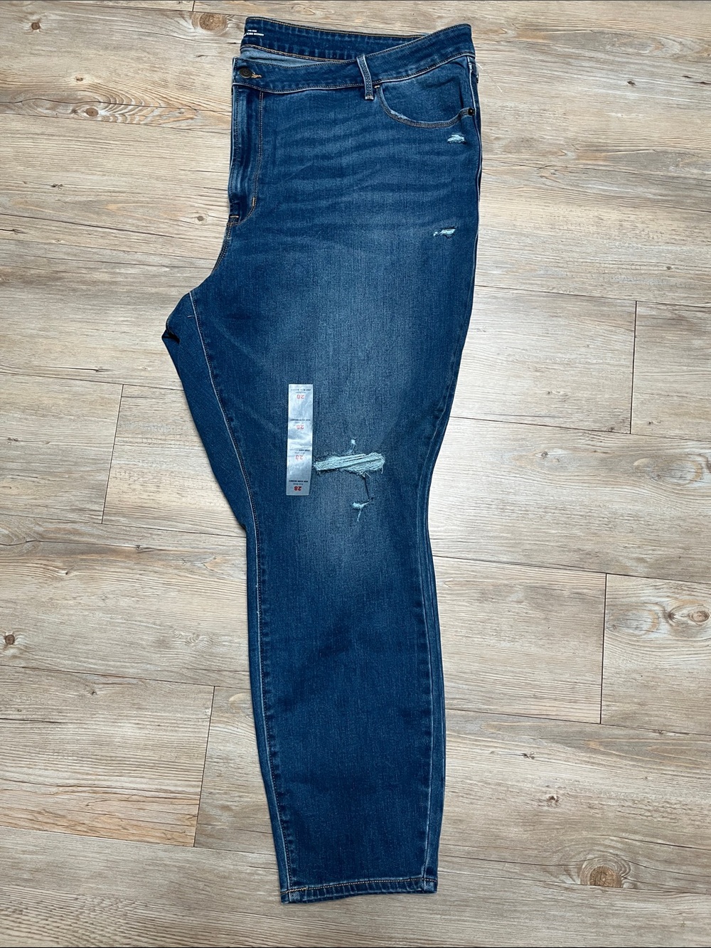 Old Navy Plus Sized Women's Skinny Jeans - Dark Blue with Light Distress